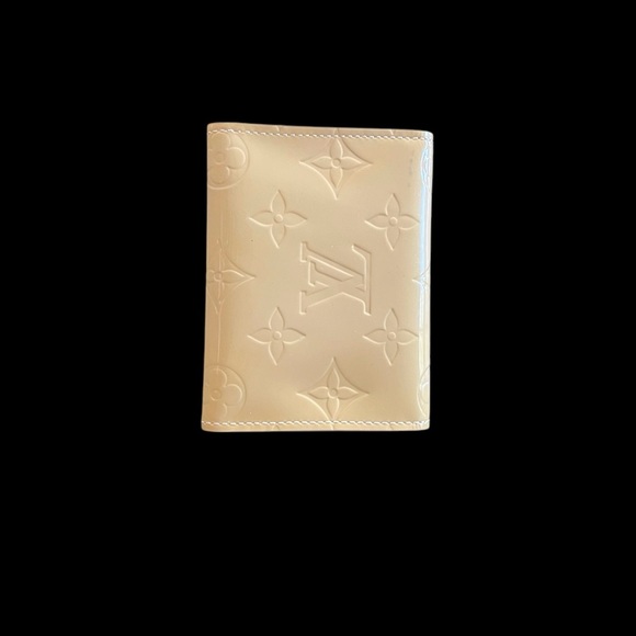 LOUIS VUITTON Ivory Yellow Monogram Card Wallet - Picture 5 of 14